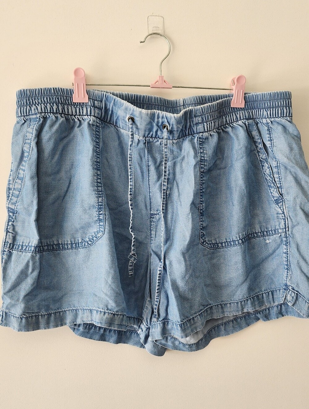 Old Navy Light Blue Lyocell Chambray Drawstring Shorts Women Size Large